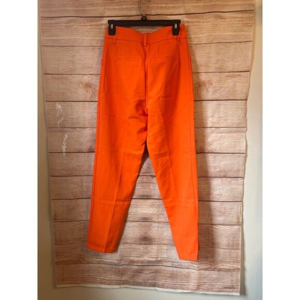 Pants‎ - Picture 3 of 5